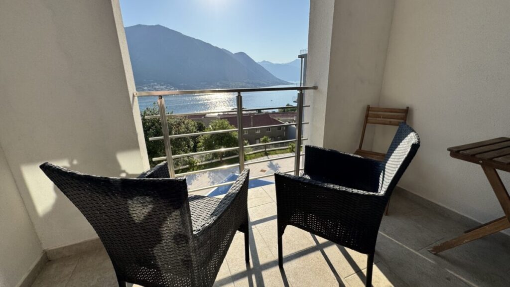  - 2montenegro.me