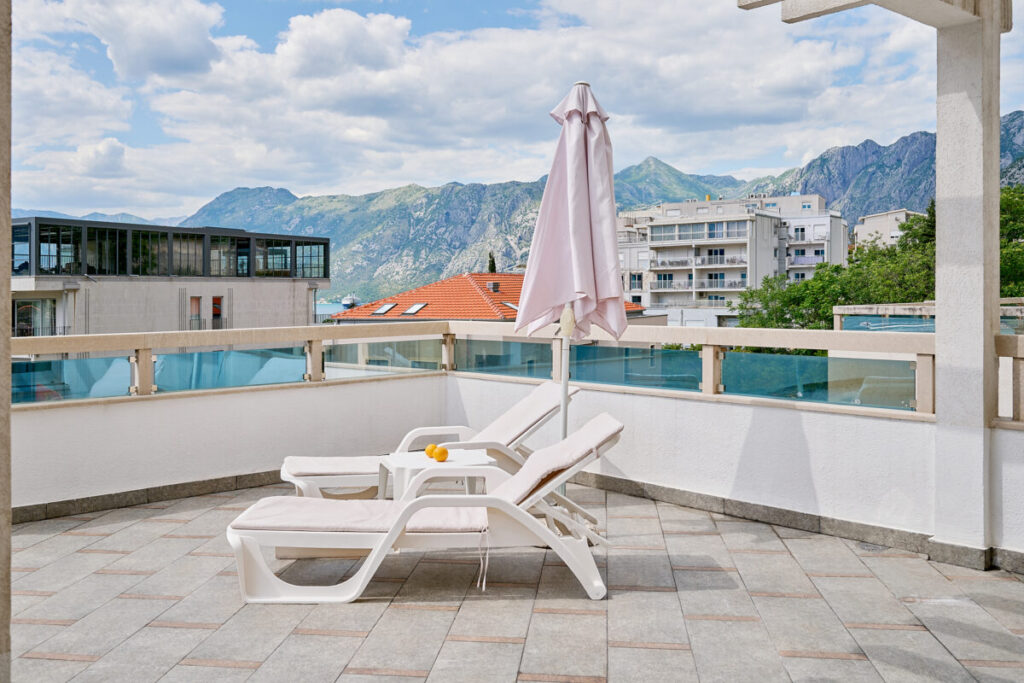  - 2montenegro.me