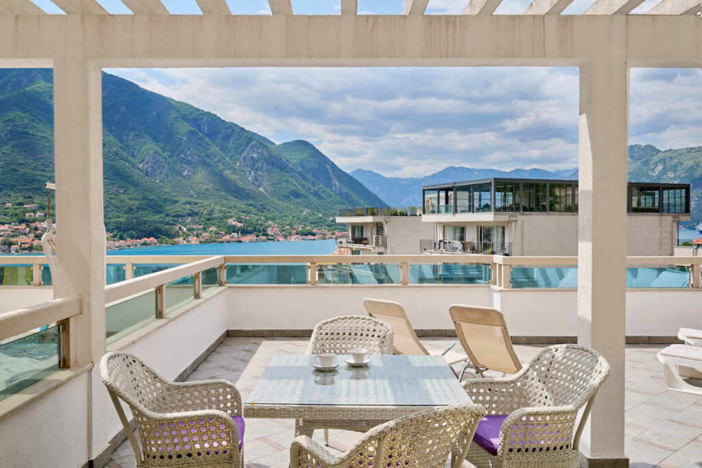Private balcony with sea view - 2montenegro.me