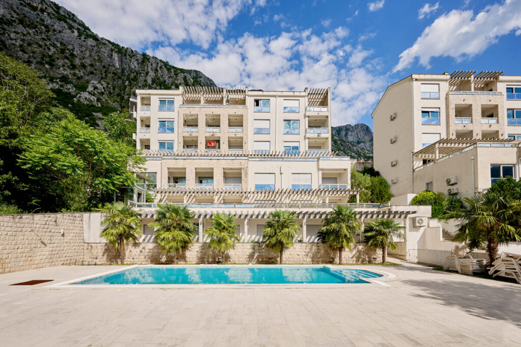  - 2montenegro.me