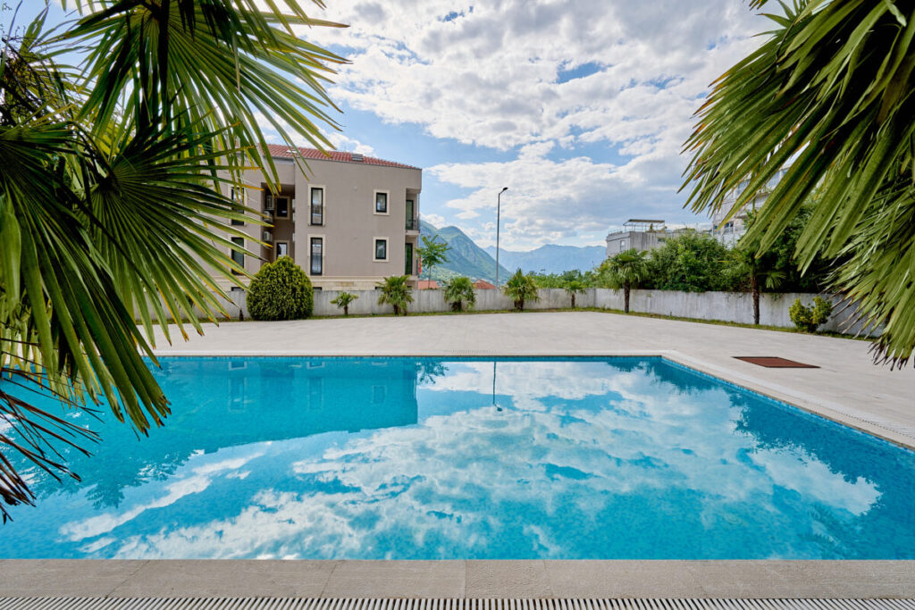  - 2montenegro.me