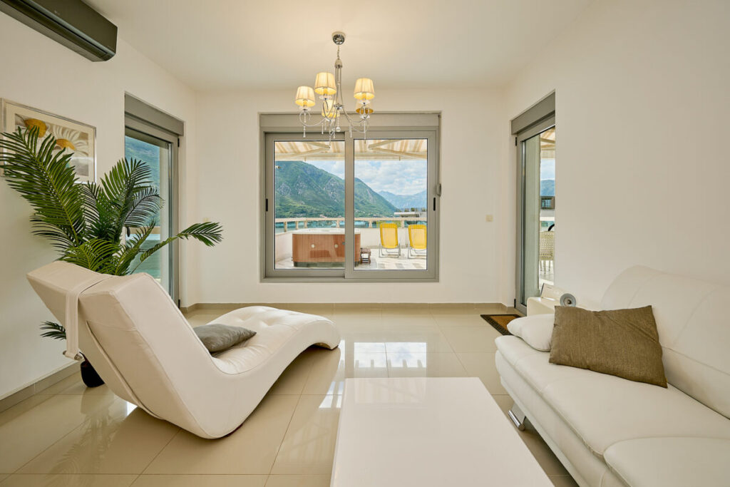  - 2montenegro.me