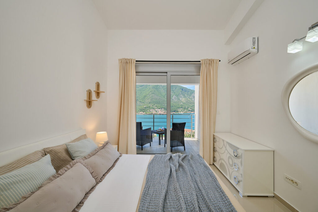 - 2montenegro.me