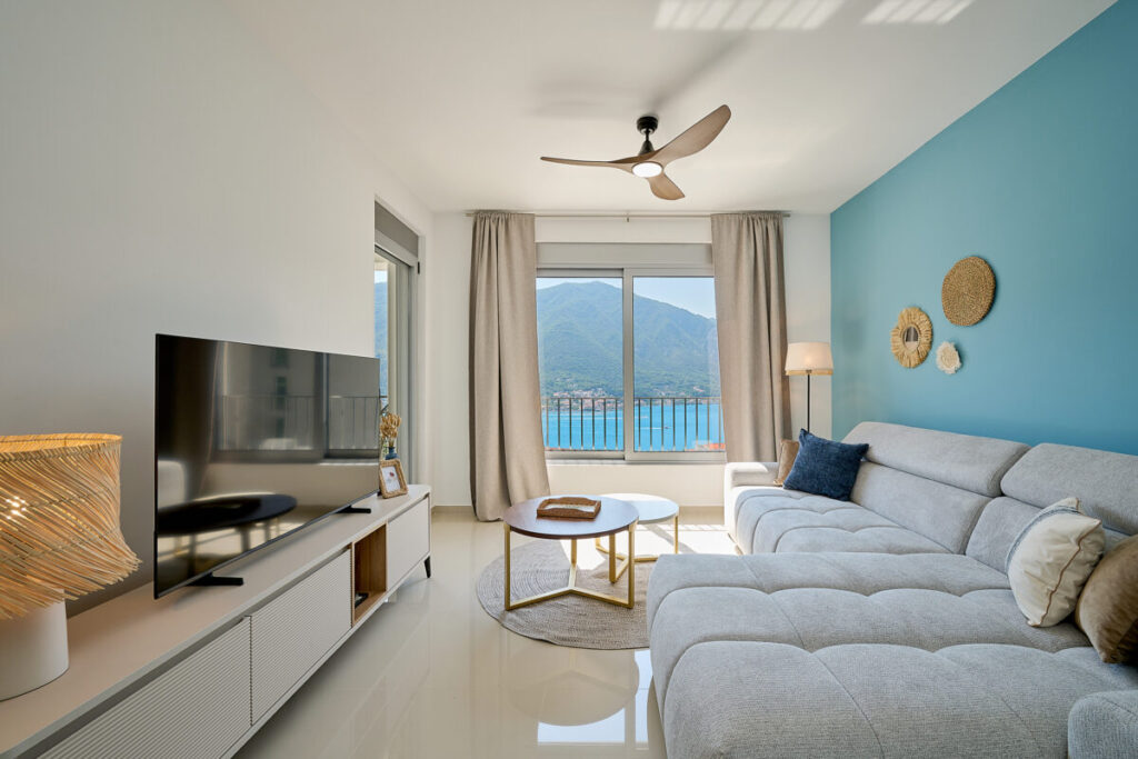 Living room with sea view - 2montenegro.me