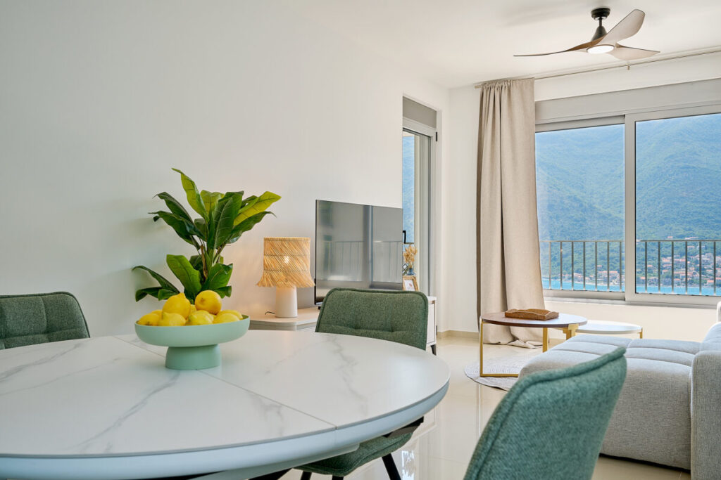  - 2montenegro.me